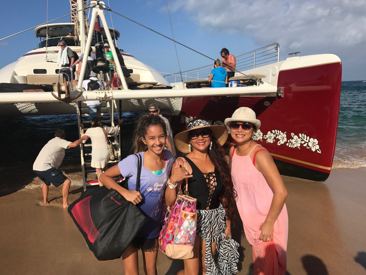 Hula Girl Snorkeling Tour with Exotic Estates