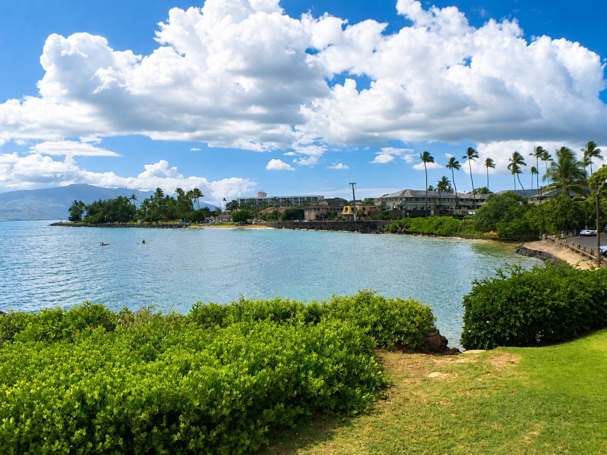 Kihei Beach Cove on Maui on a sunny day 