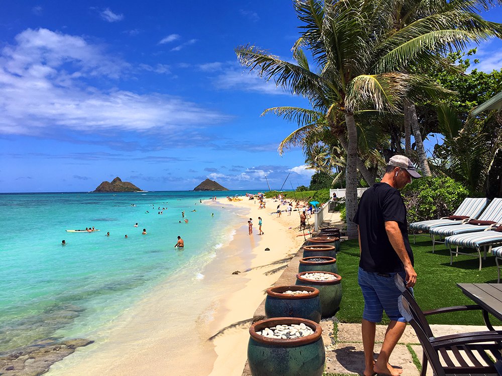 Exotic Estates Oahu Villa - Lanikai Historic Walker Oceanfront 