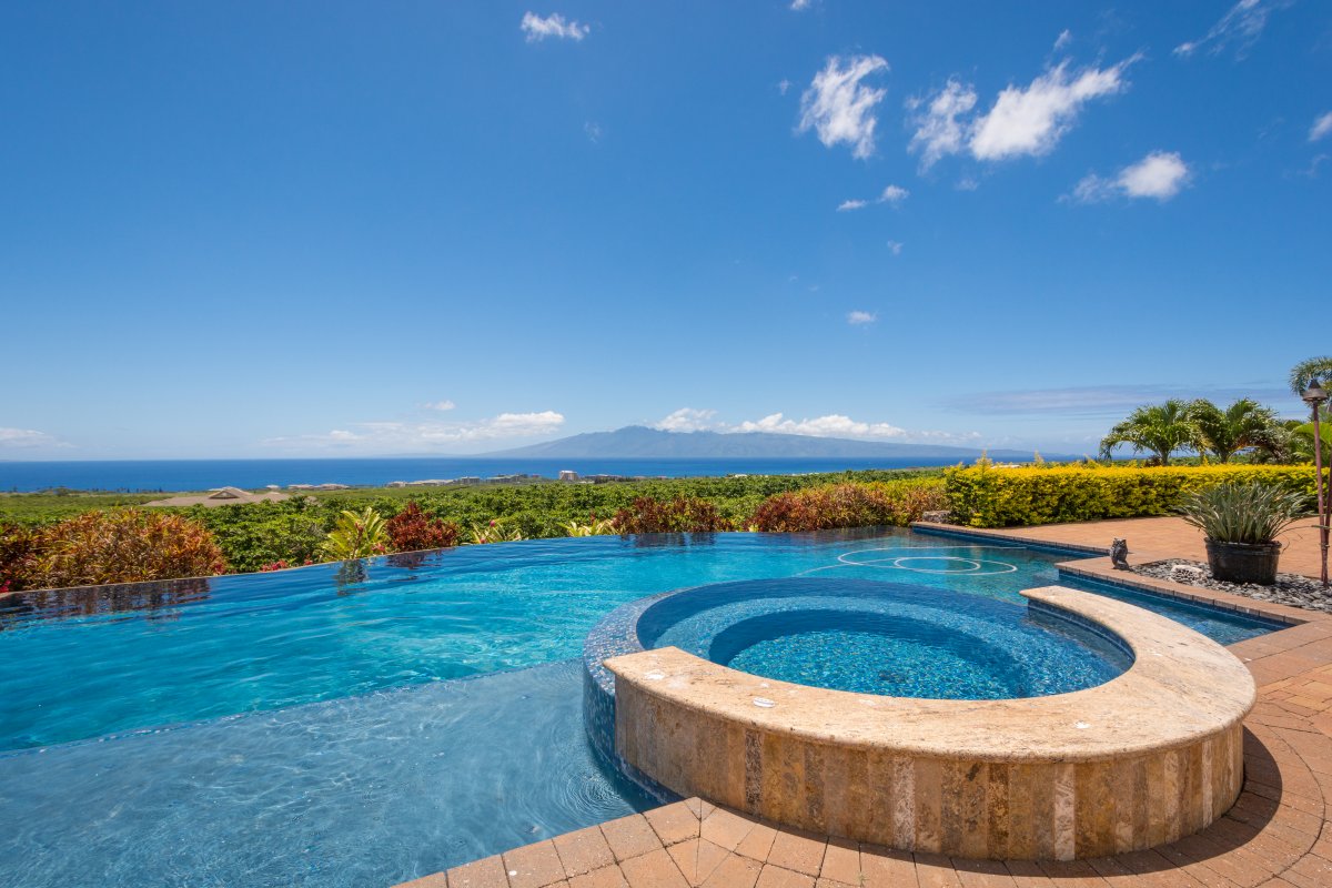 Finding the perfect Hawaiian villa summer 2018