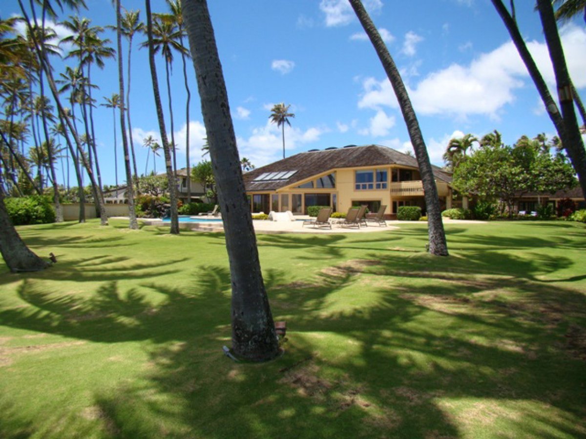 Kahala Beachfront Aloha Villa