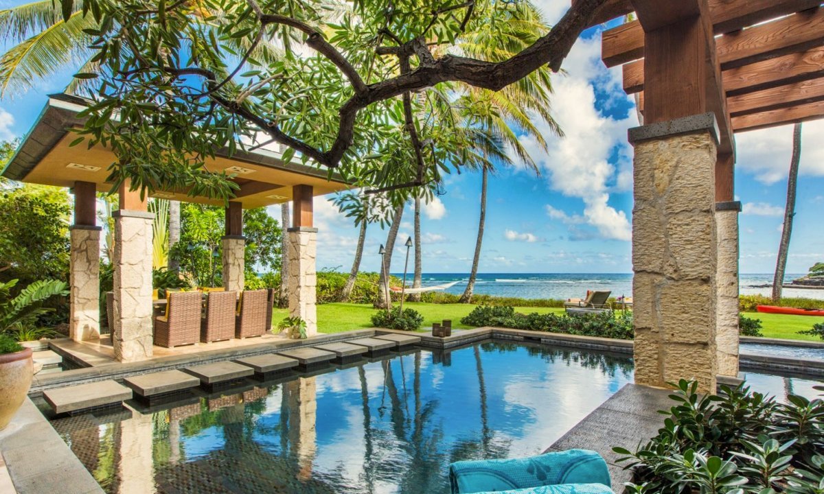 View of Banyan House luxury vacation home on Oahu 