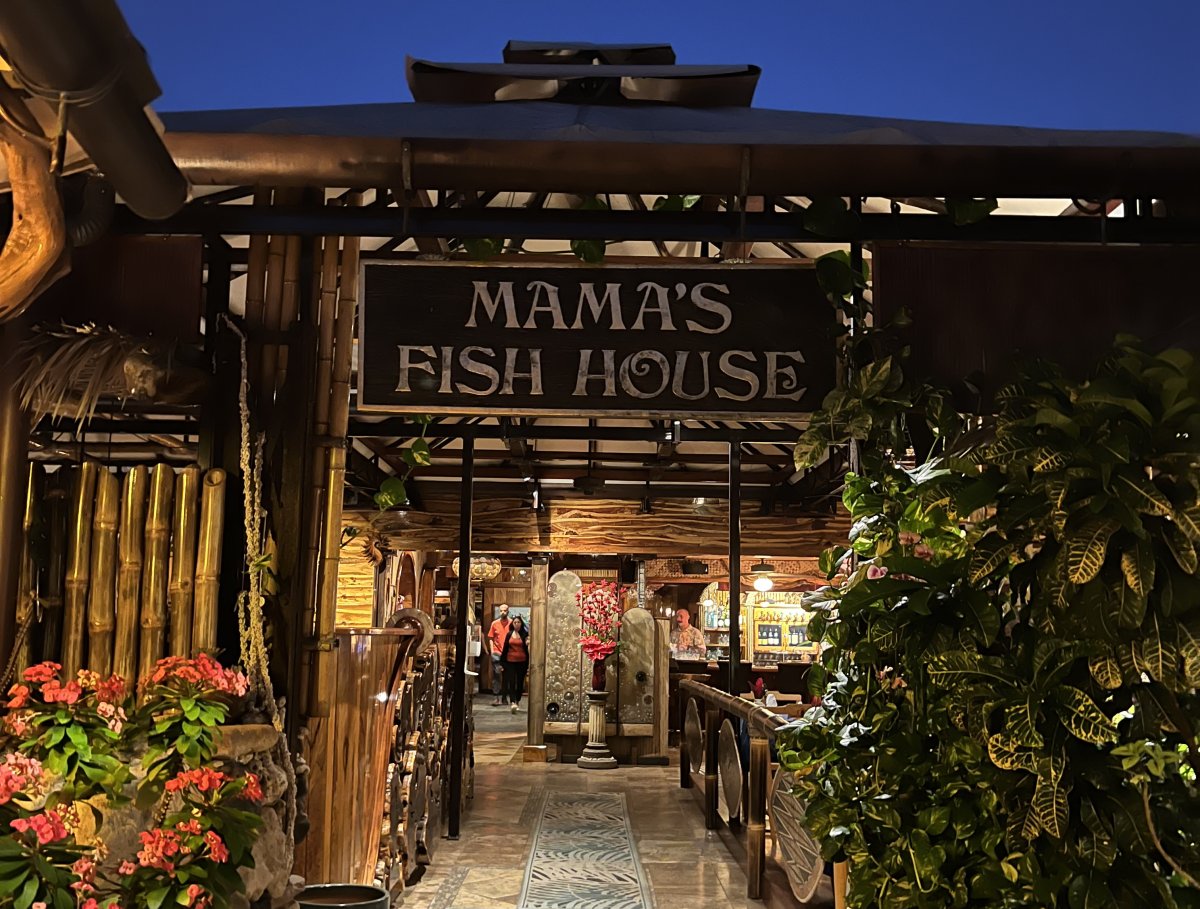 Entrance to Mama's Fish House on Maui's north shore