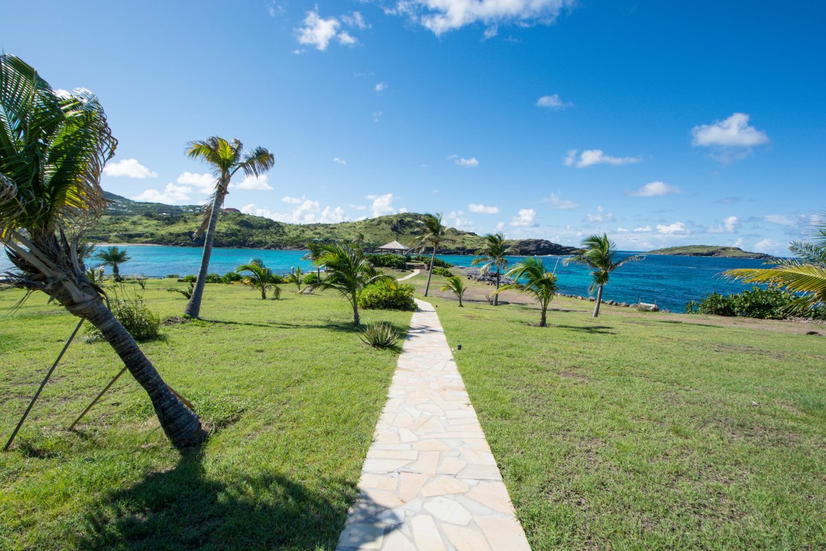 Exotic Estates St. Barths - by Shanon Searls