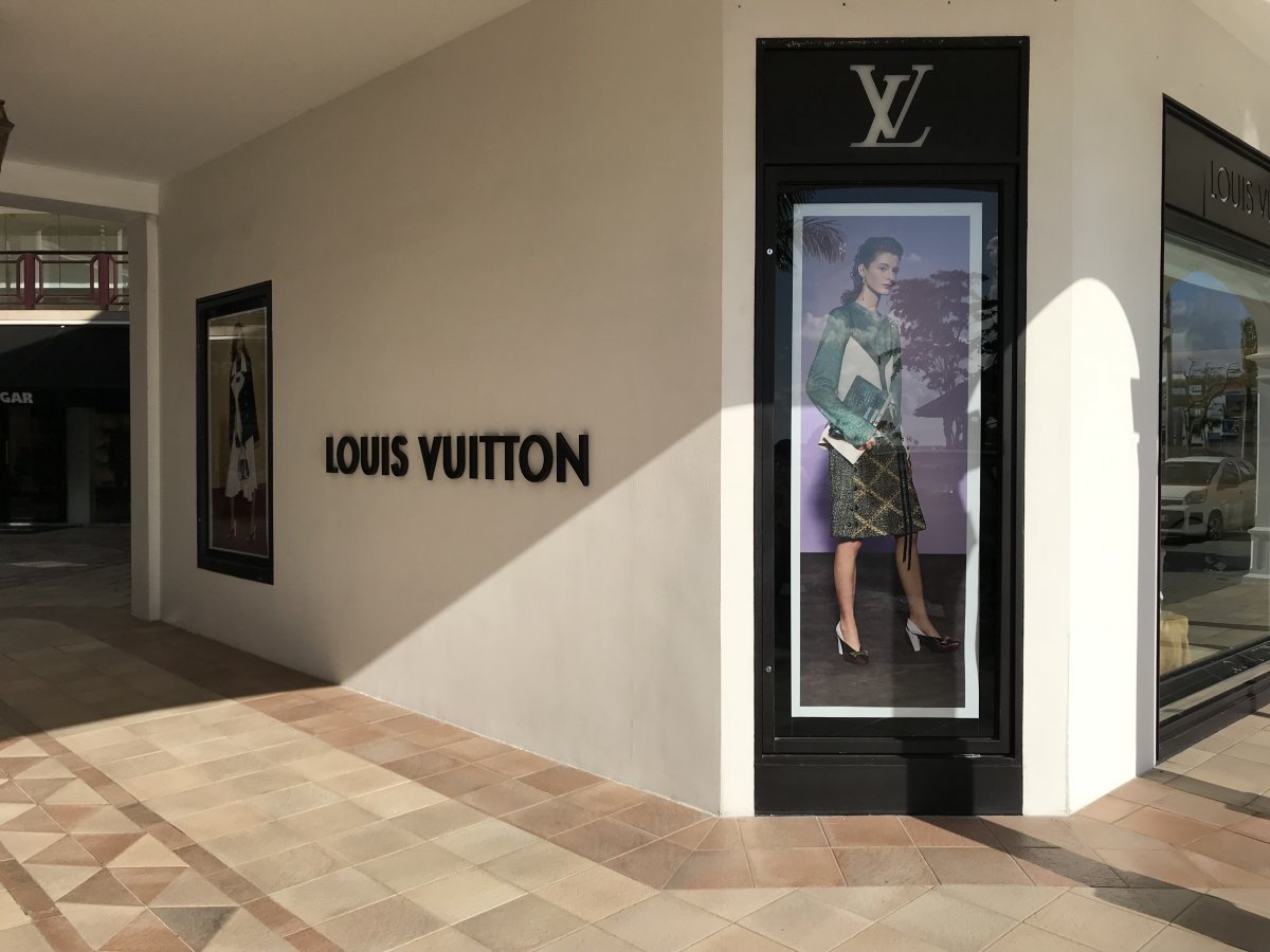 Louis Vuitton  Shopping St Barth