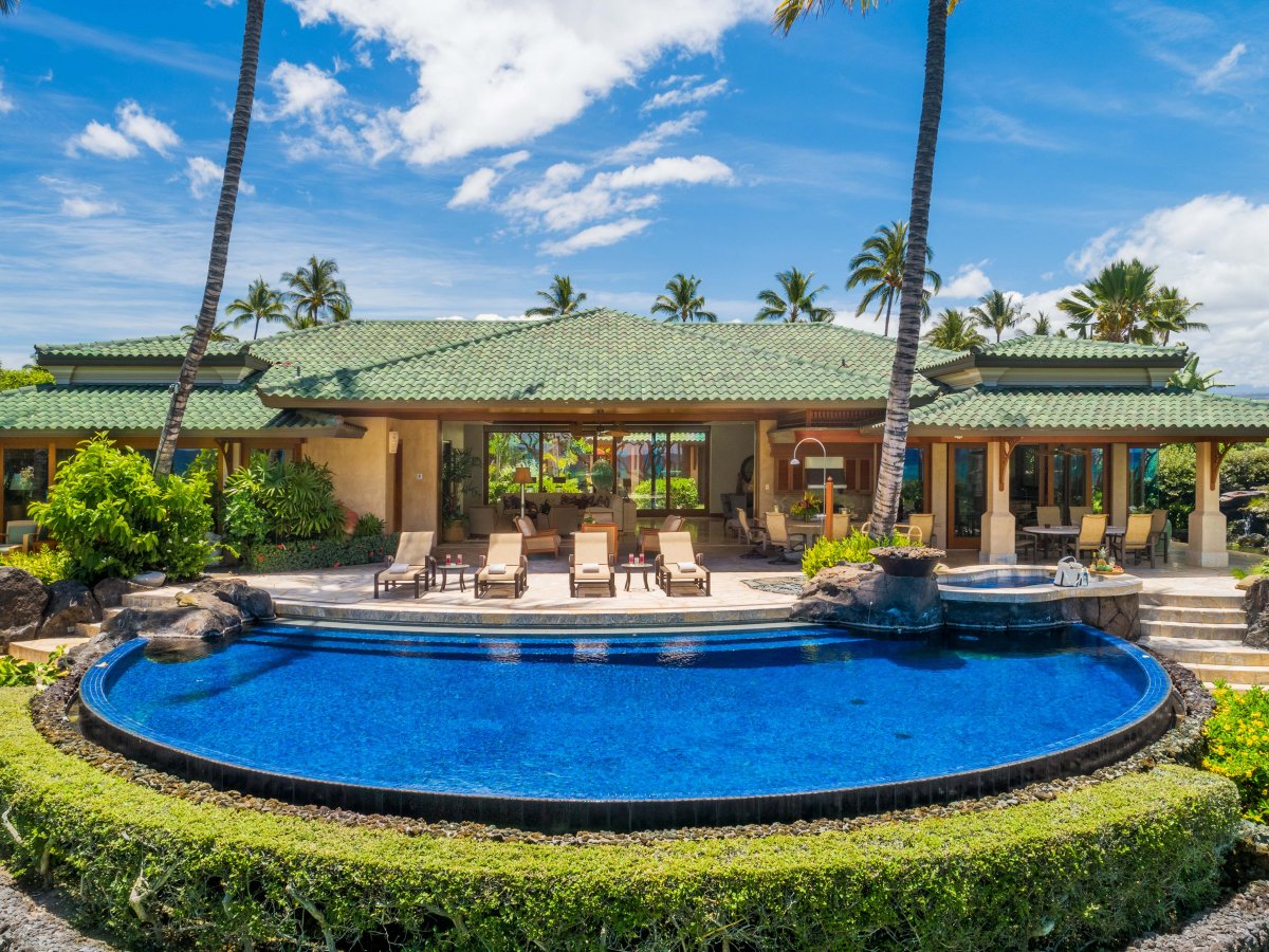 Hawaii Vacation Rental Pool Heating Costs 