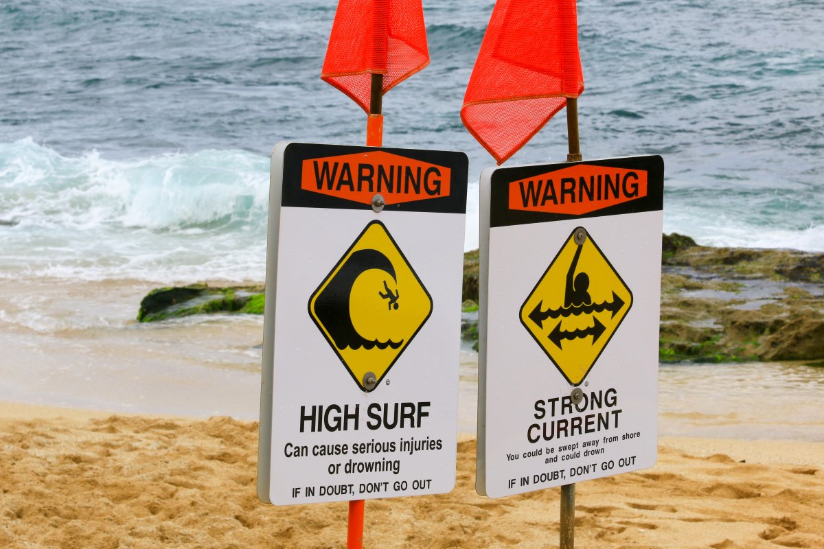 Be Cautious of High Tides and Posted Signs