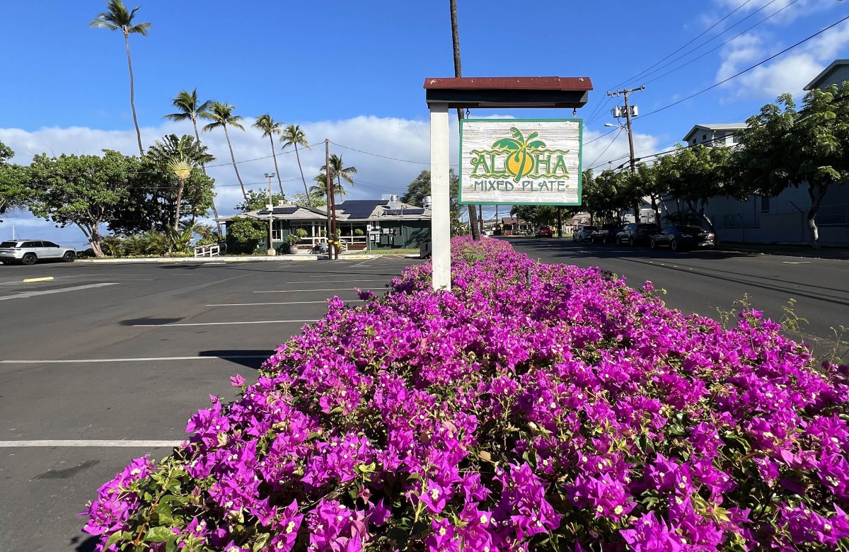 Aloha Mixed Plate sign in Lahaina Maui