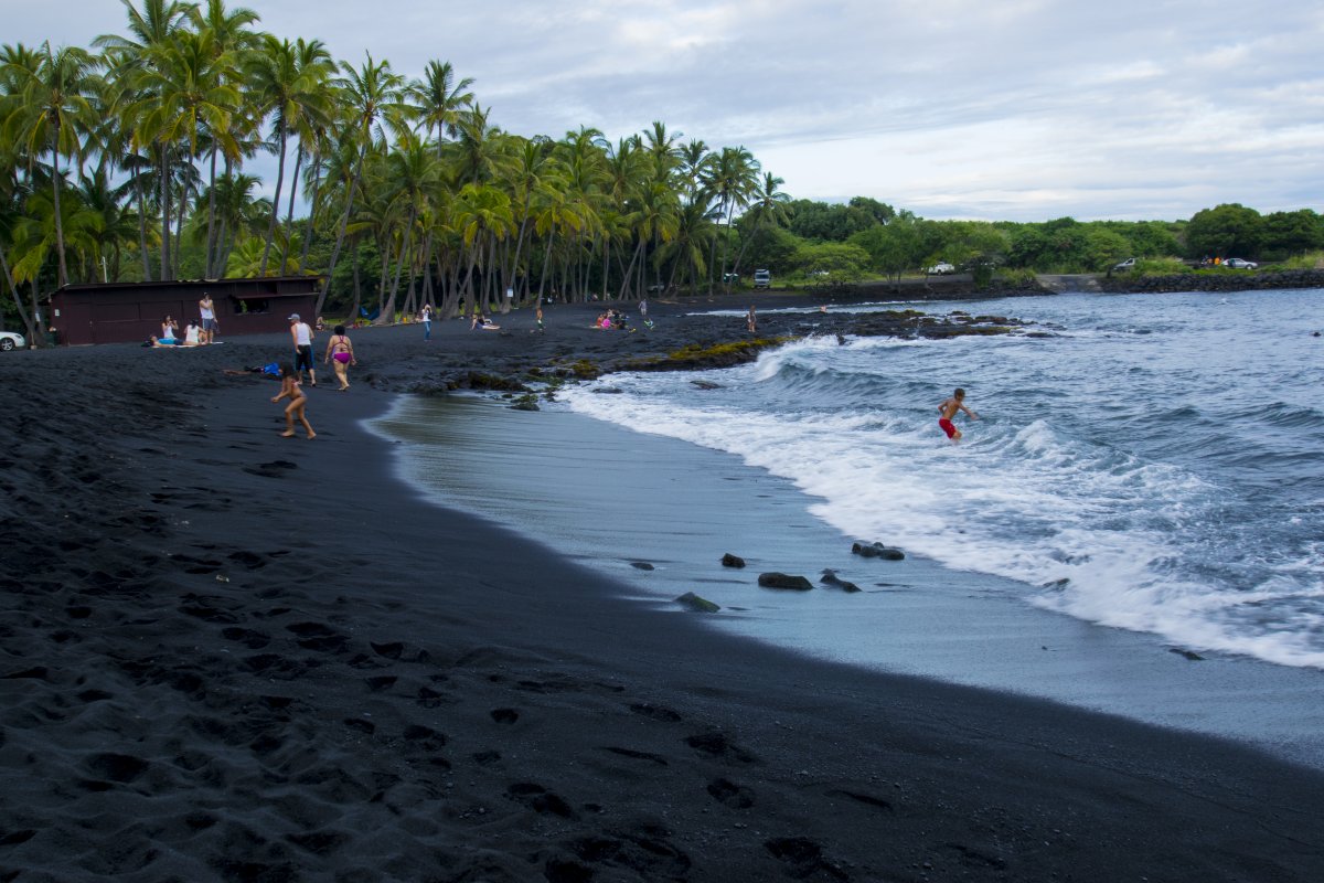 Punalu'u Black Sand Beach - Big Island of Hawai'i