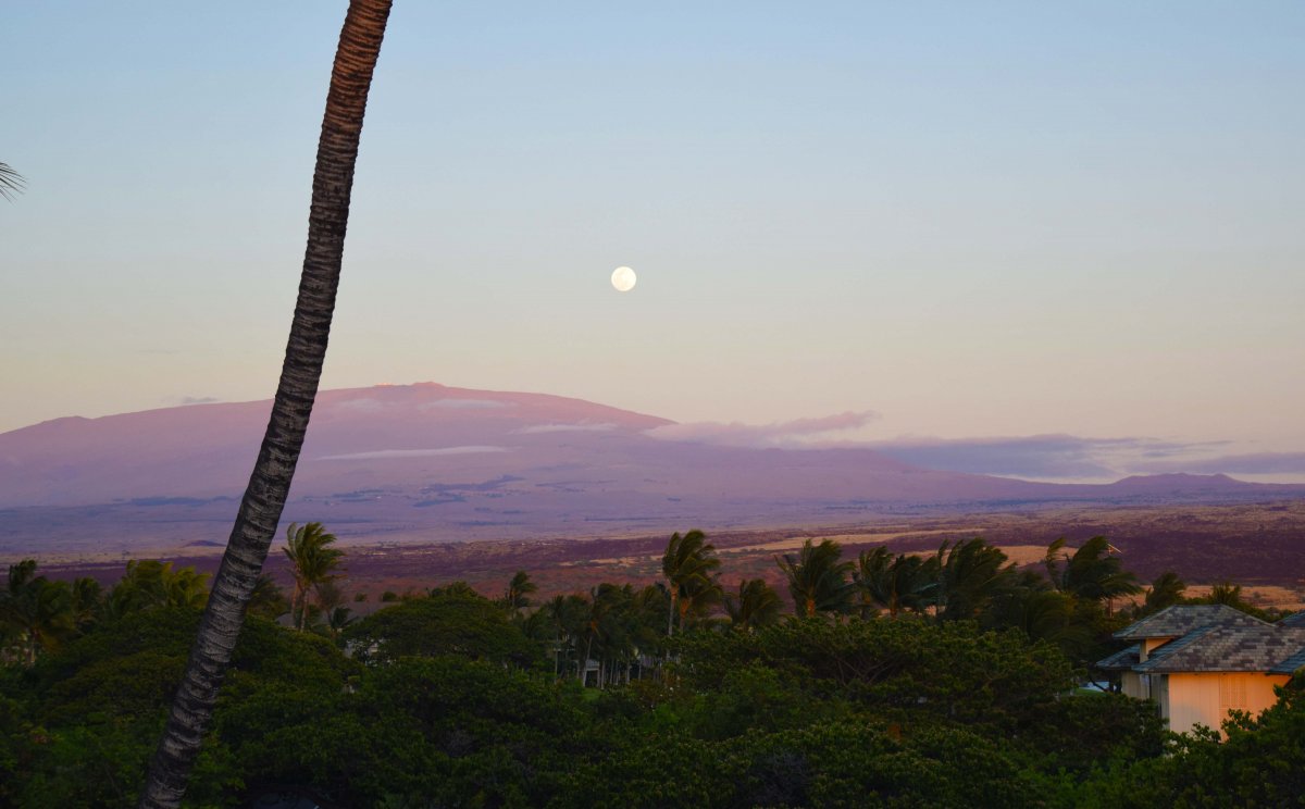 View of the Mauna Kea with moonrise on the Big Island from the Kohala Coast