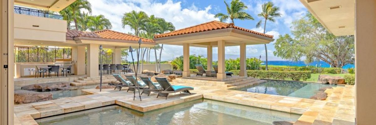 The Benefits of Vacation Villas Versus Resorts in Hawaii