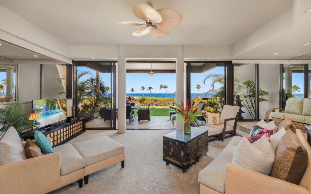 Curated visual reference: Gallery Detail: Mauna Lani Point B105