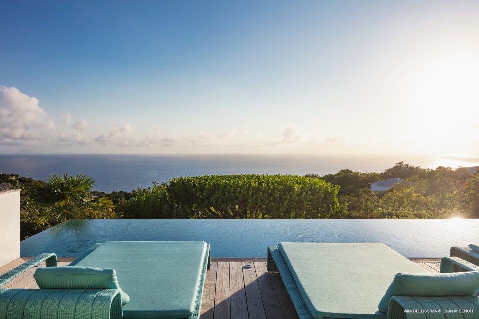 Stunning Luxury Vacation Rentals With Ocean View And Private Library image