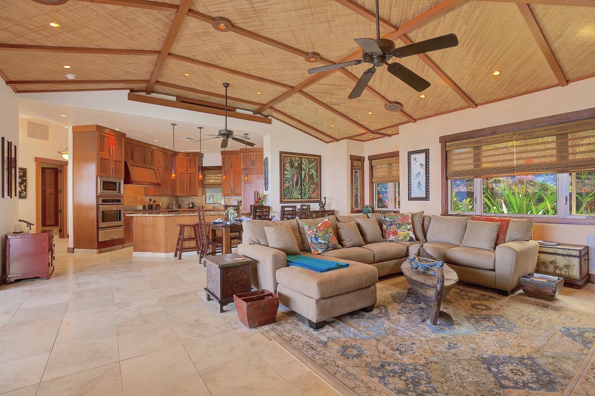 Kona Sunset Villa's open-concept living room space