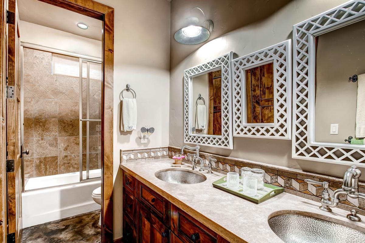 Bathroom - Ski Bridge Lodge - Breckenridge Vacation Rental