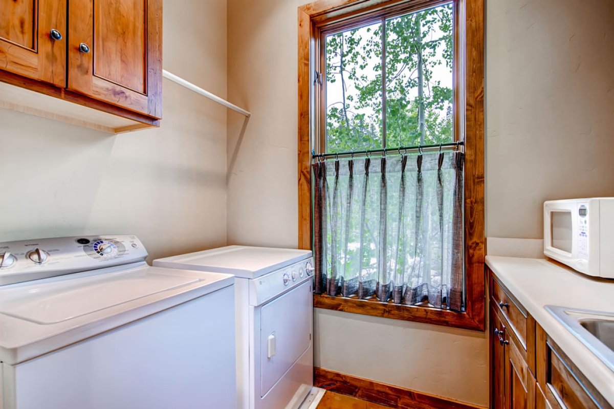 Laundry - Ski Bridge Lodge - Breckenridge Vacation Rental
