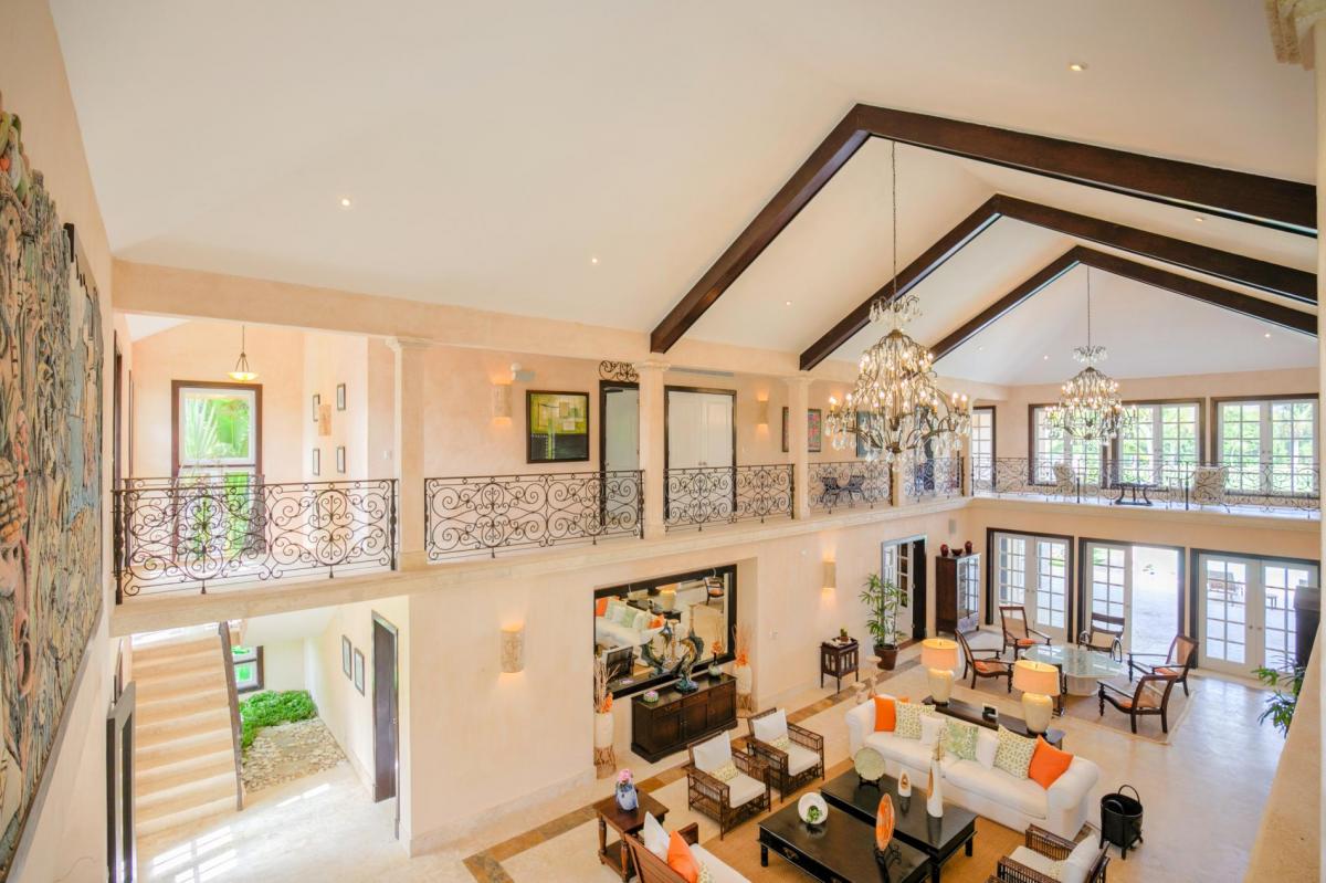 Arrecife Elegance Villa