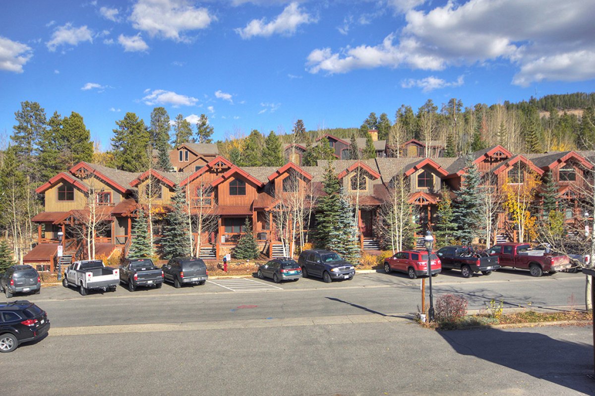 View of Placer Ridge Townhomes that are just 1 block from Main Street