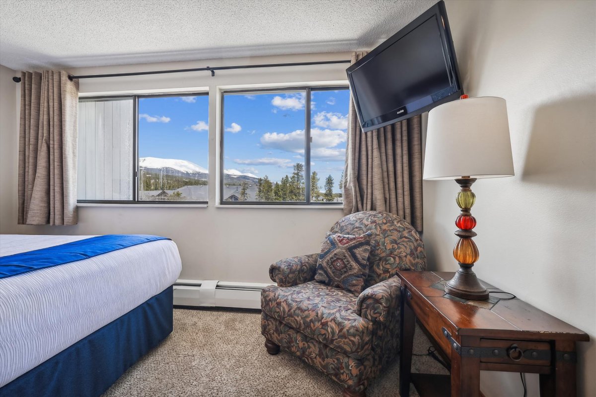 2 Queen Bedroom - Beaver Run Black Diamond Penthouse - Breckenridge Vacation Rental