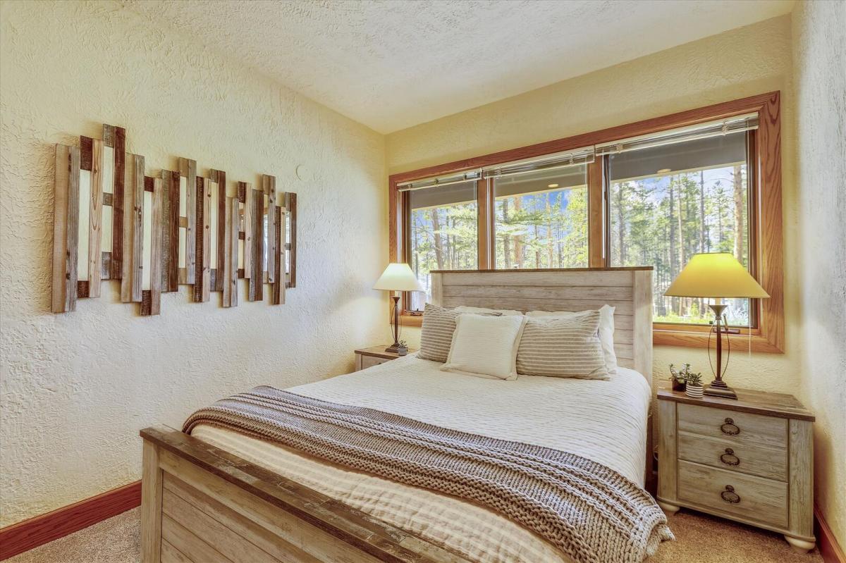 Bedroom - Evergreen Lodge - Breckenridge Vacation Rental