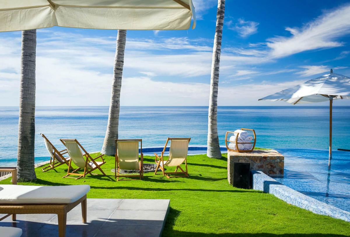 Appreciate the amazing beachfront view of the Sea of Cortez from Casa Oliver!