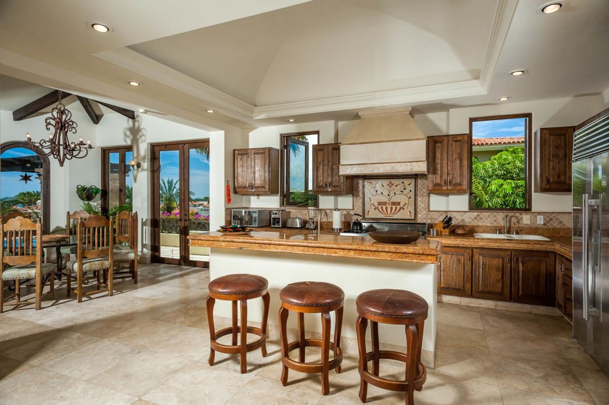 The spacious kitchen has all the tools you need to cook up a culinary masterpiece