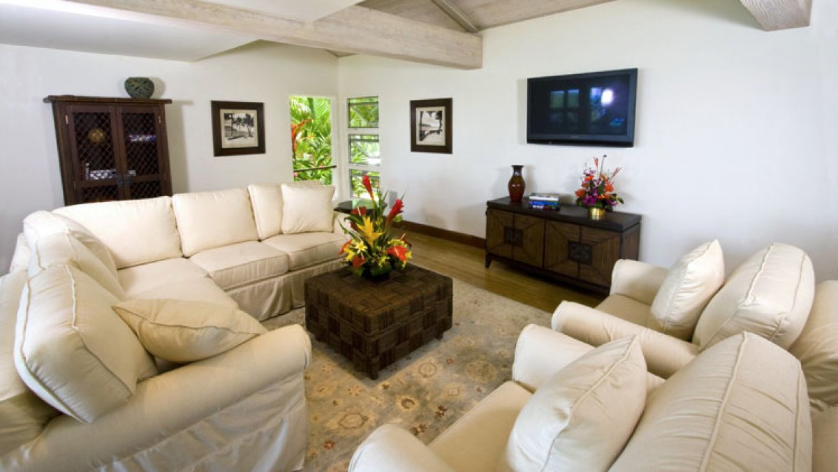 nini Beach_Living Room_Cropped