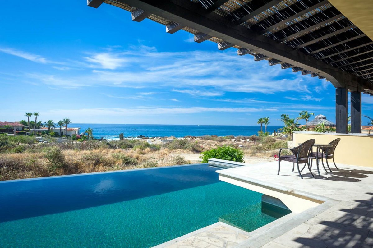 Take a dip in the villa's infinity pool while appreciating the gorgeous scenery of the surrounding Los Cabos area!