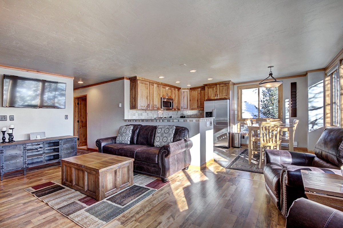 Relax with friends/family and enjoy the large flat screen TV in the living room.