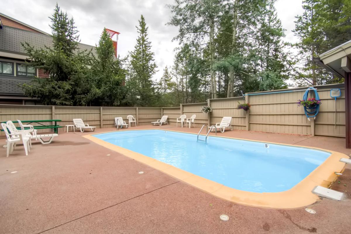 Communal Pool & Hot Tub - Ski Hill 27 - Breckenridge Vacation Rental