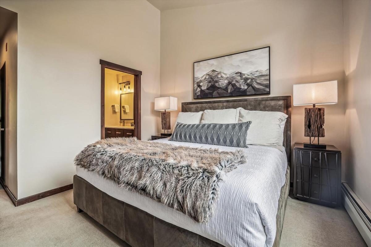 Bedroom - Main Street Junction 29 - Breckenridge Vacation Rental