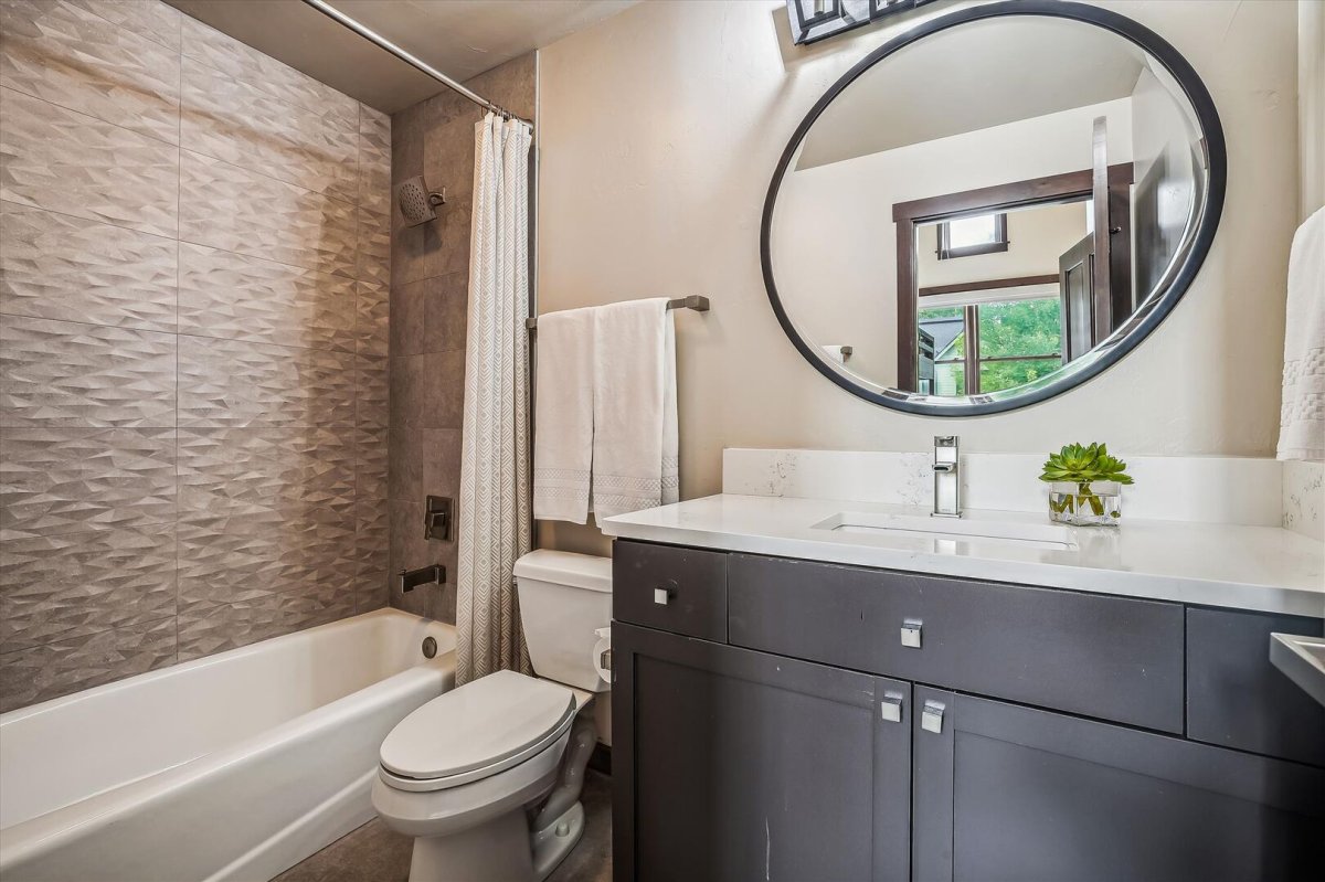 Bathroom - Main Street Junction 29 - Breckenridge Vacation Rental