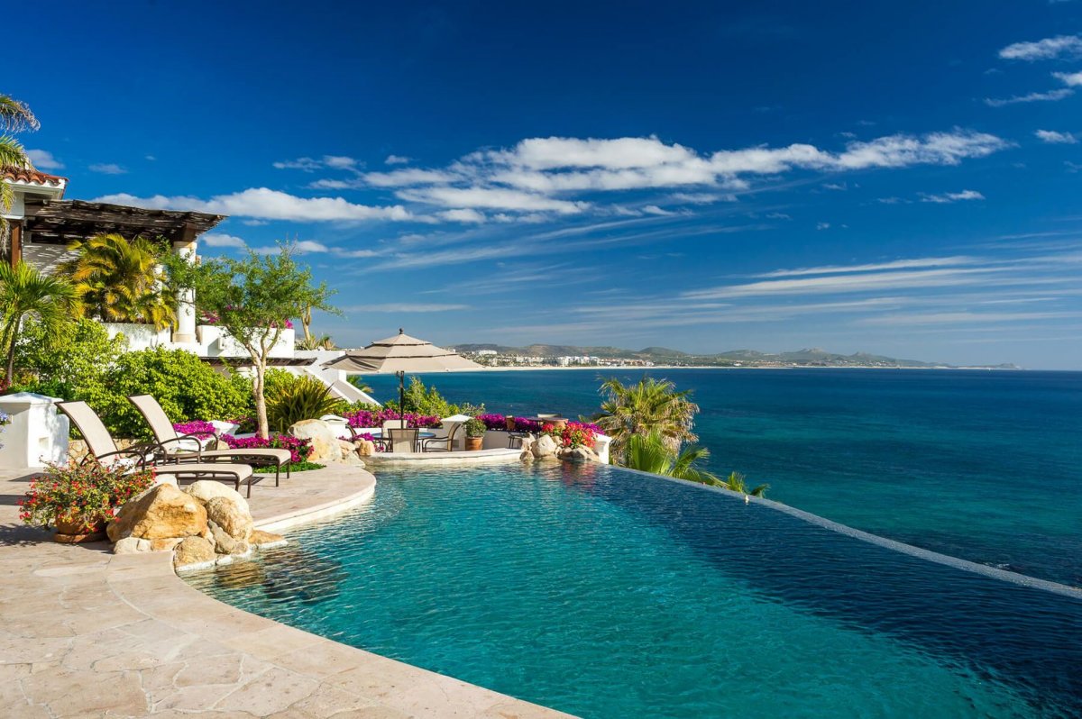 Experience the perfect Cabo getaway when you stay at Villa Gloriosa