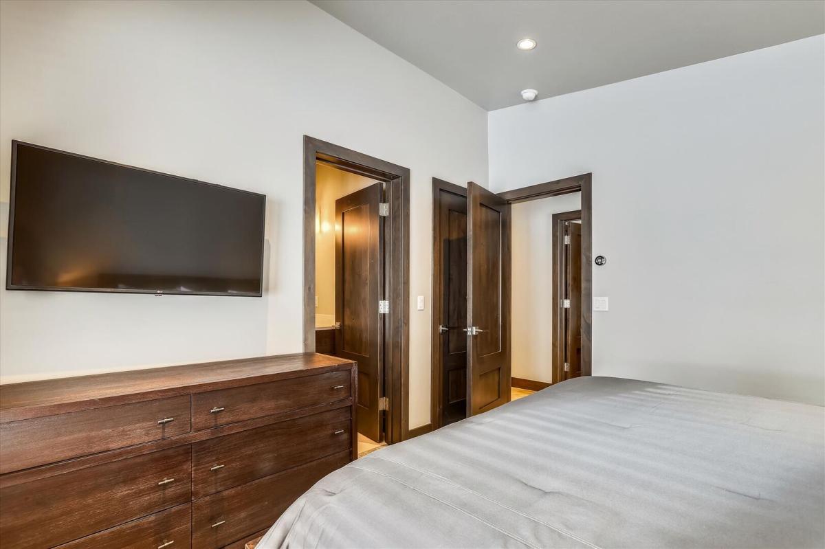 Bedroom - Five Peaks - Breckenridge Vacation Rental