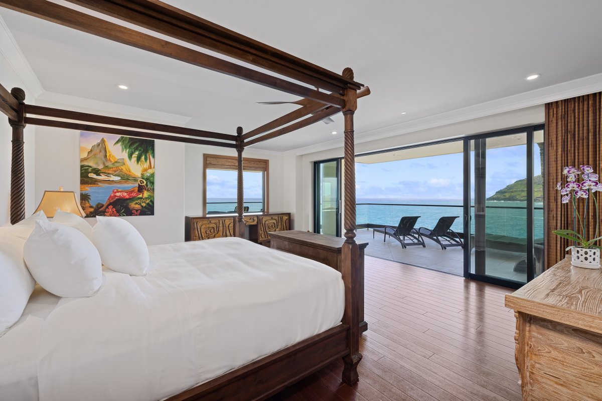 Kaiholo - Oceanfront Signature 3-Bedroom at Timbers Kauai Resort