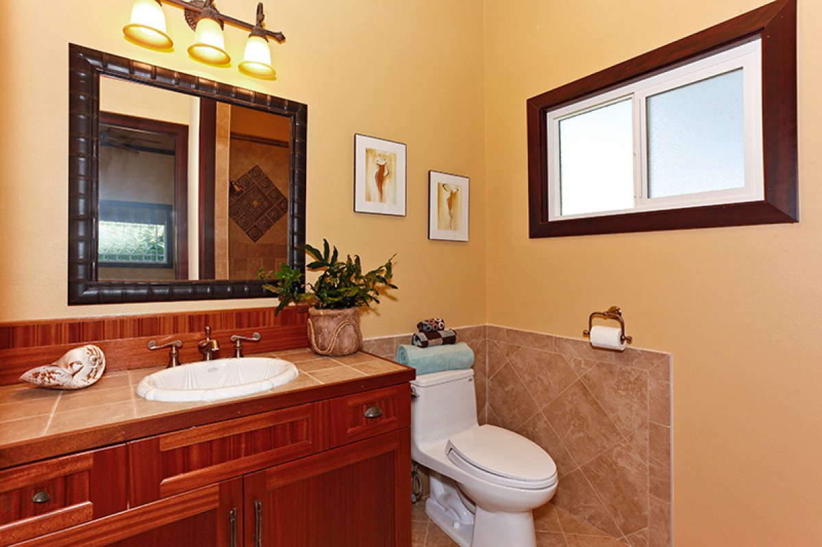 Shared guest bathroom for queen bedroom two and twin bedroom two.