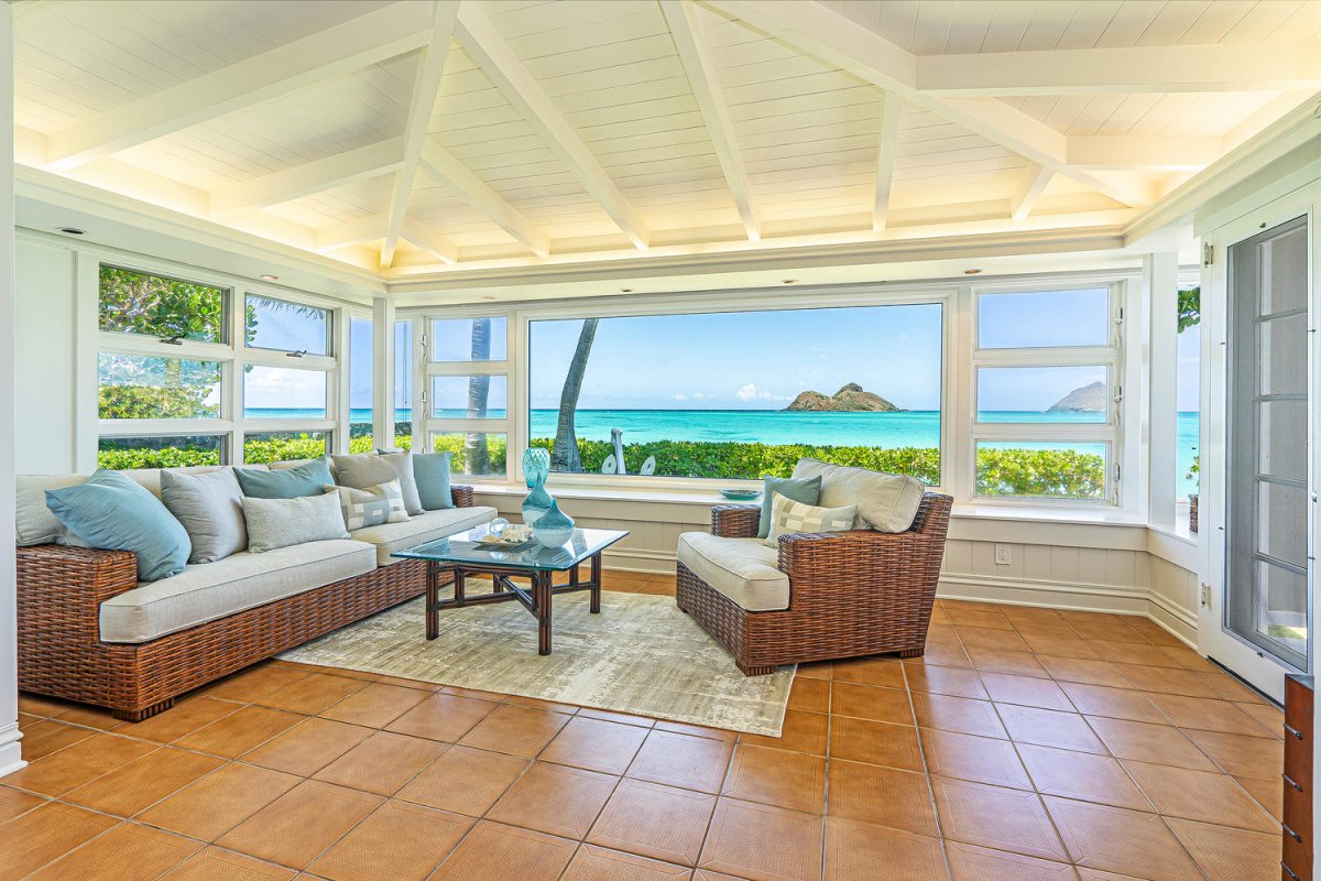 Formal Living with View of Mokulua Islands