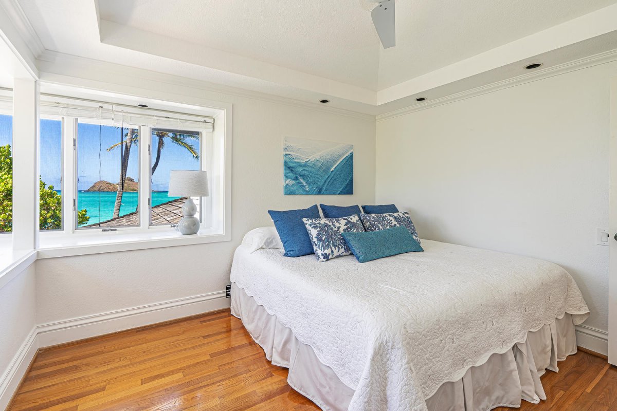 Guest Bedroom Upstairs with Ocean Views