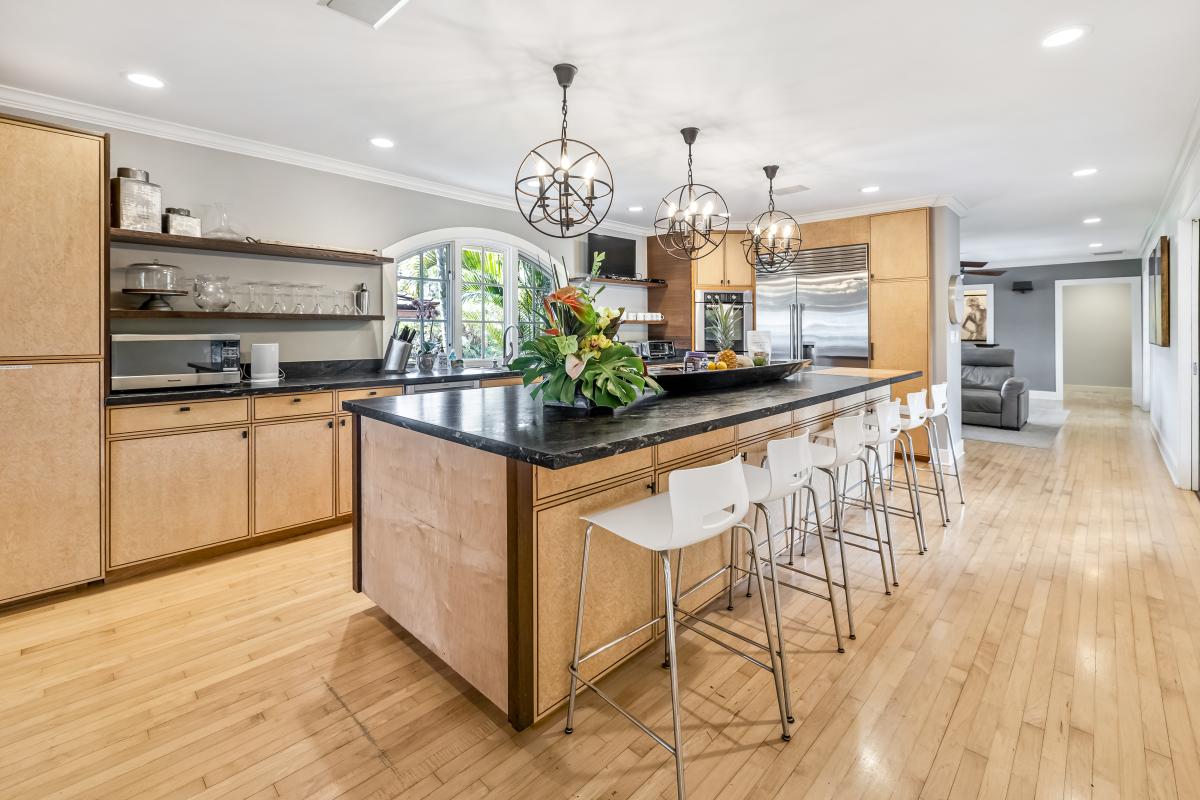 From island fruit in the morning to sunset pupus on the lanai, the kitchen is equipped with everything needed for easy gathering at home