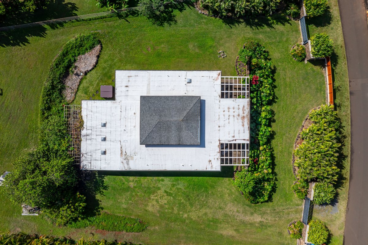 See the full layout from above, showcasing the home’s private setting and spacious grounds.