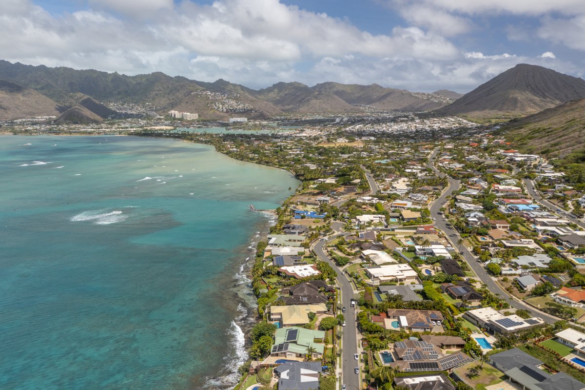 Aerial view of Hale Makana's residential area along the coast on Oahu