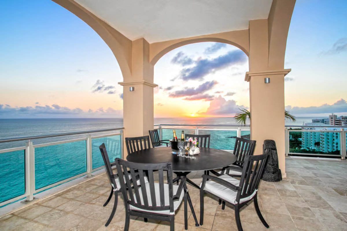 The Cove - 4 Bedroom Condo