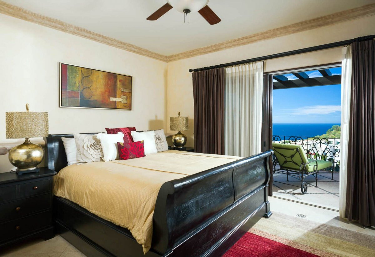 Each spacious bedrooms also includes it's own private terrace that overlooks a beautiful view of the ocean and the surrounding Pedregal area