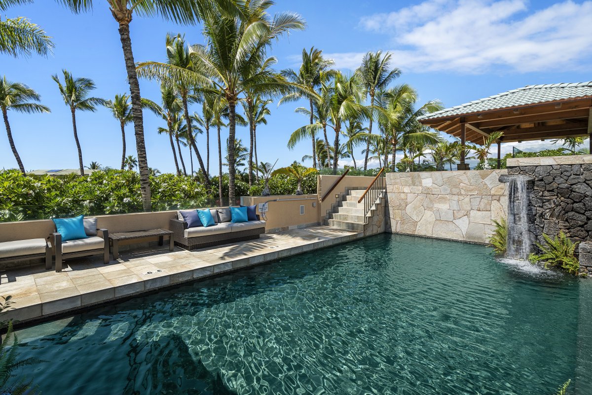 Pool Lanai