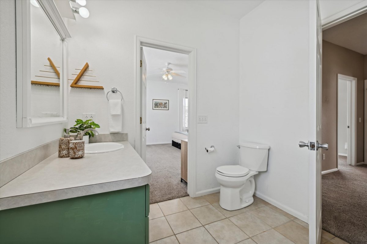 Upper level bath,The Gold Hill Chateau, Breckenridge Vacation Rental