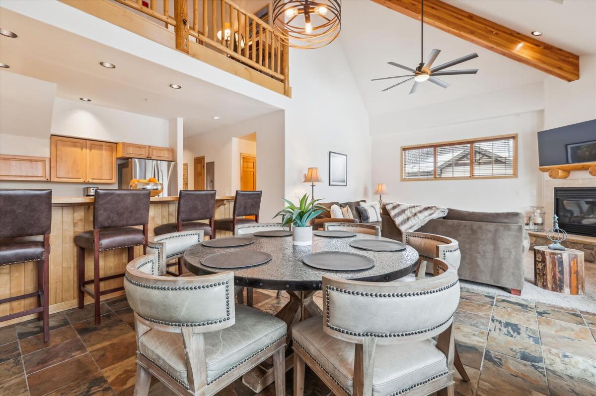 Dining Area - Corral 309W - Breckenridge Vacation Rental