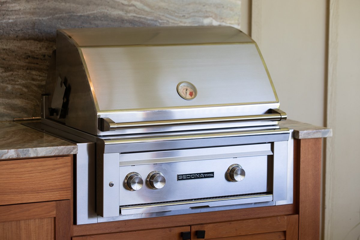 Griller at the upper level lanai