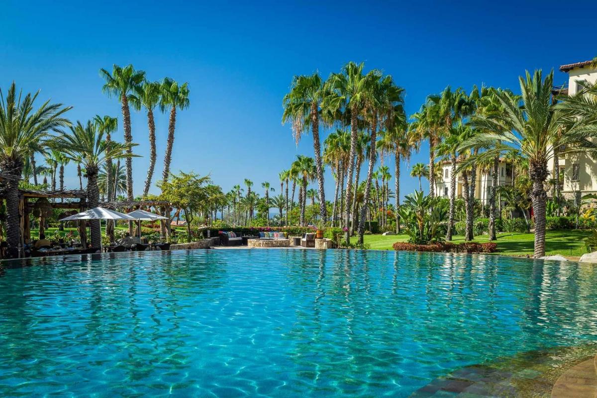 Private Residence at Esperanza 4BR 2804