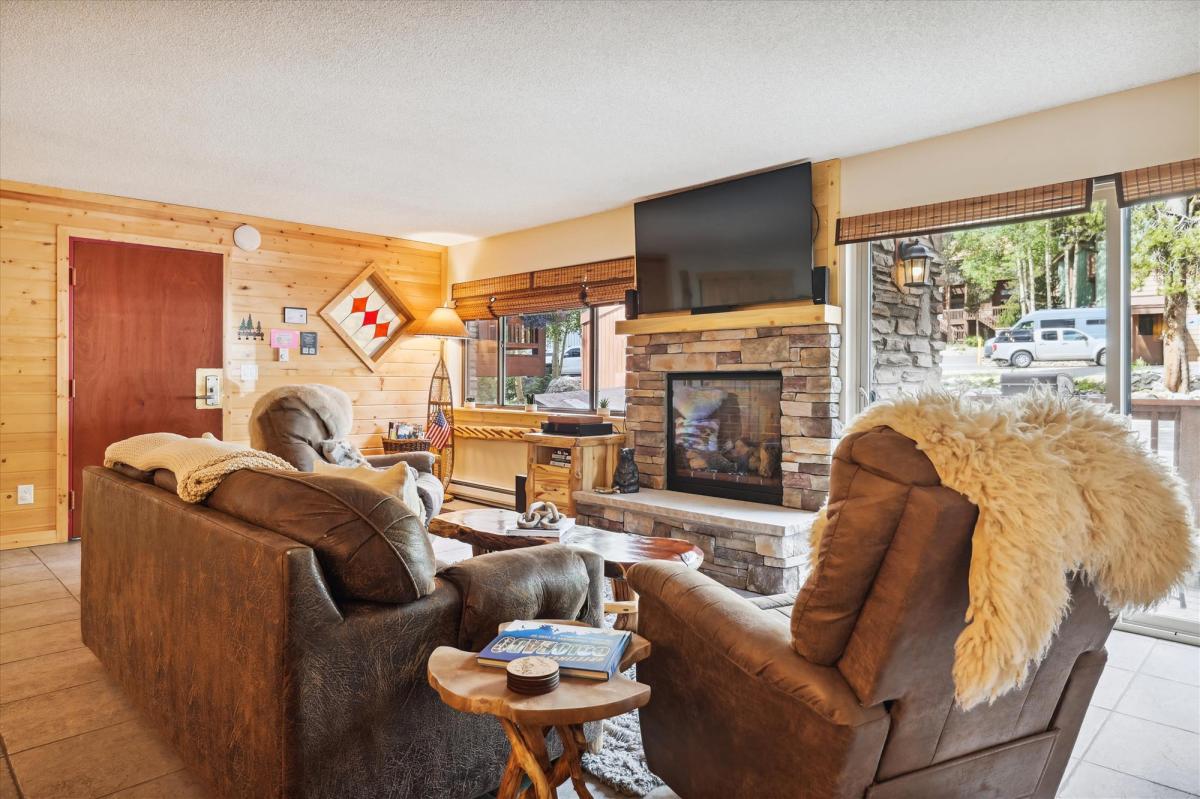 Living Room, Pine Ridge 15A, Breckenridge Vacation Rental