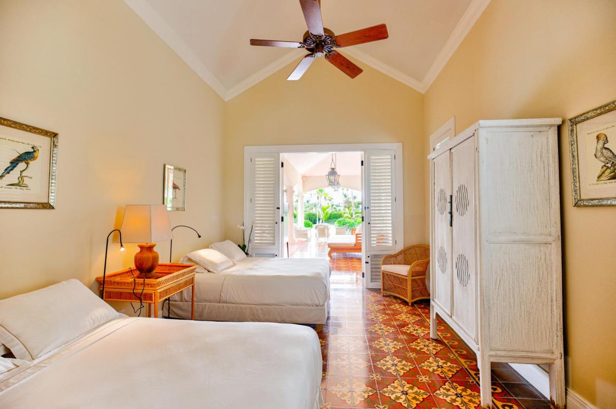 Villa Atalaya - Beautiful Villa with Large Garden & Golf View